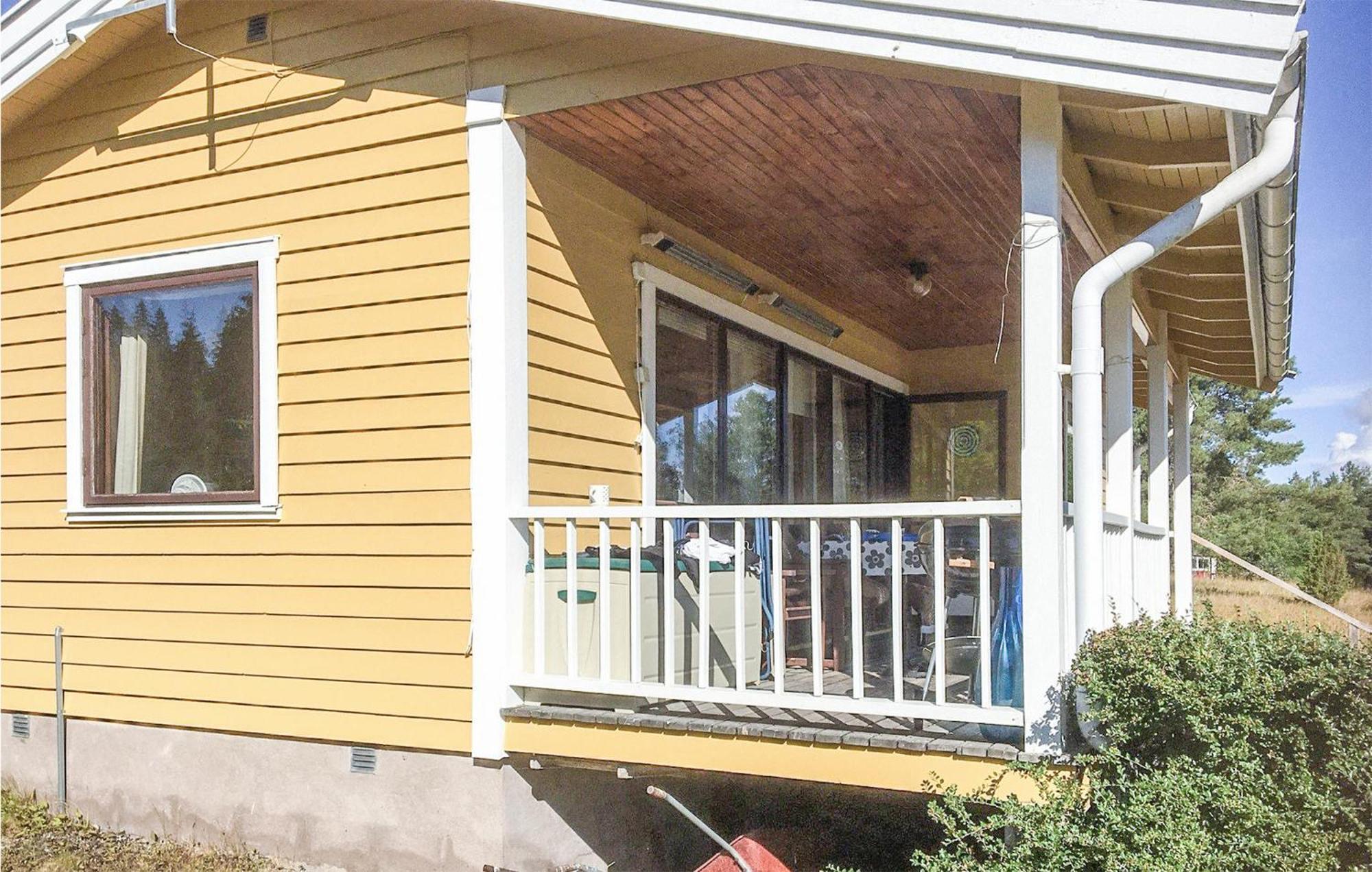 Awesome Home In Lenhovda With Wifi エクステリア 写真